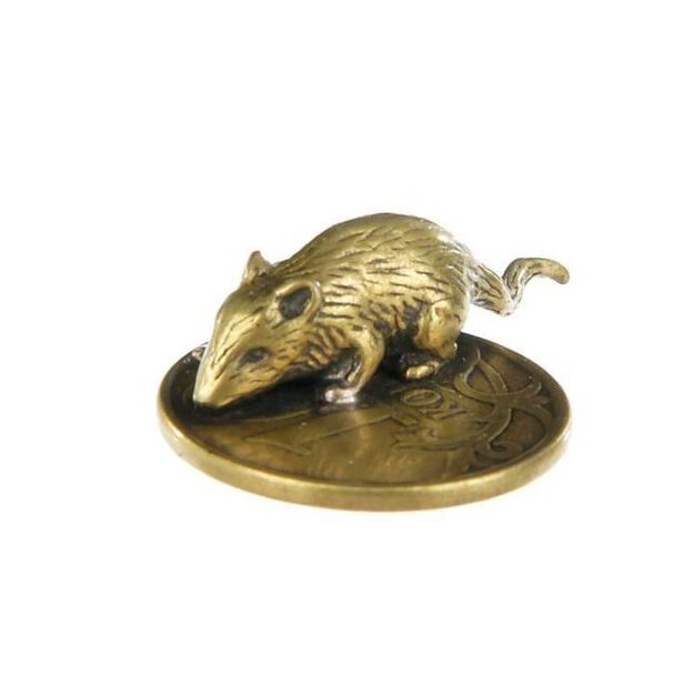 Amulet of Mouse មួយ​កាក់​មួយ​សម្រាប់​សំណាងល្អ​ក្នុង​រឿង​លុយកាក់