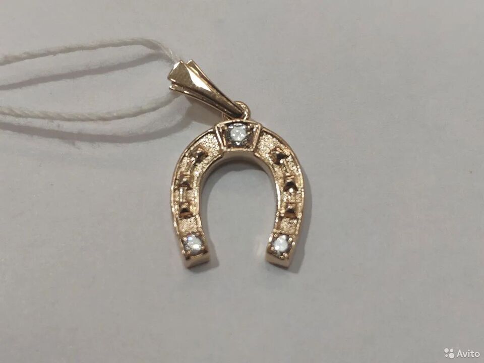 horseshoe amulet សម្រាប់សំណាងល្អ